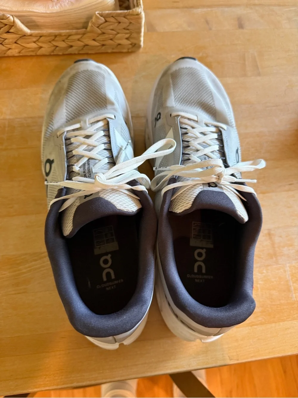 On Cloud Cloudswift 2 running shoes